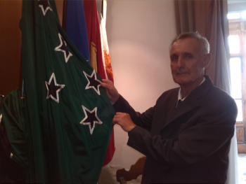 2015 - Con la bandiera dei Grifoni