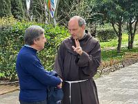 San Francesco al deserto Alfonso si becca tre Padre Nostro, o giri di corsa?